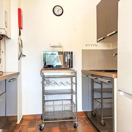 Appartement Les Louvans-4 *